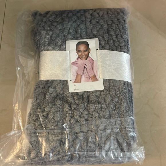 New York & Company 2pc Popcorn-Knit Scarf and glove set nonsized (black or gray) - Picture 1 of 5